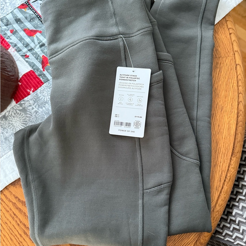 NWT $119 Athleta Altitude Stash Gray Polartech fleece lined leggings sz M